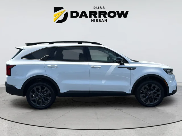 Used 2022 White Kia X-Line SX Prestige image 6