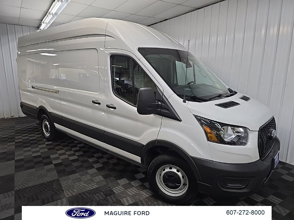 Used 2025 White Ford Base image 9