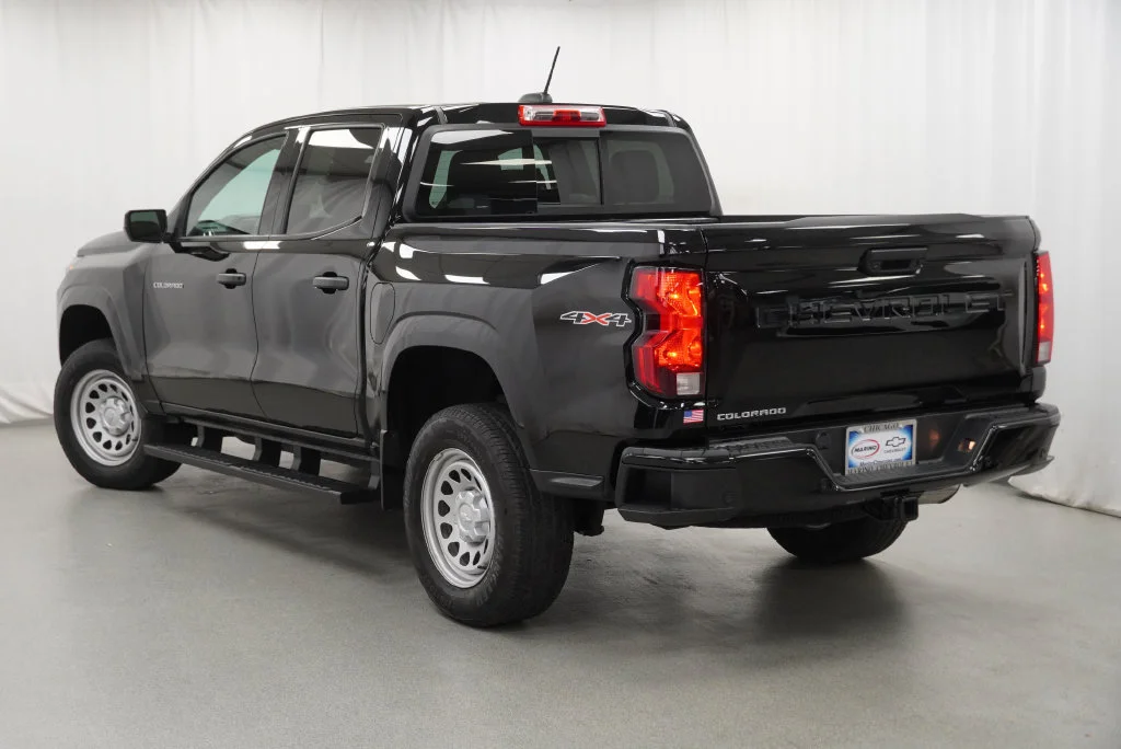 Used 2025 Black Chevrolet WT/LT image 17