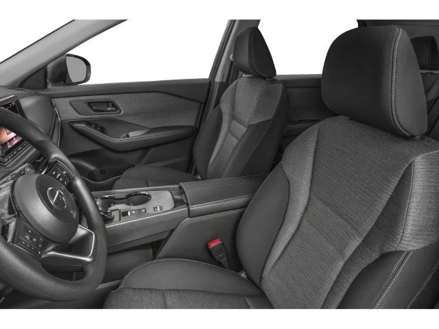 Used 2021 Brilliant Silver Metallic Nissan SV image 6