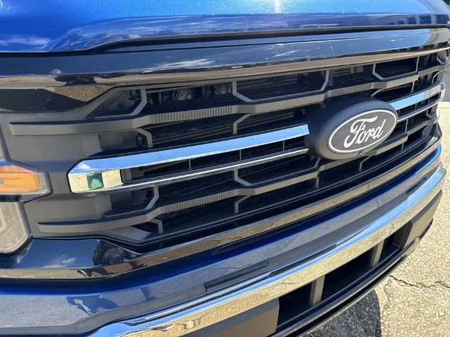 Used 2024 Blue Ford XLT image 4