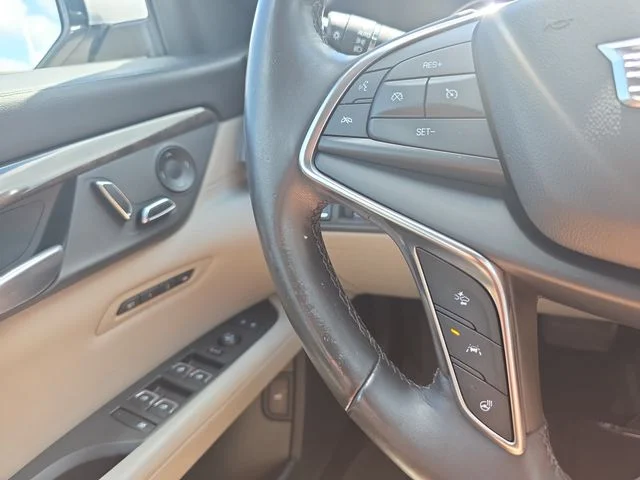 Used 2018 Radiant Silver Metallic Cadillac 3.6L Luxury image 17
