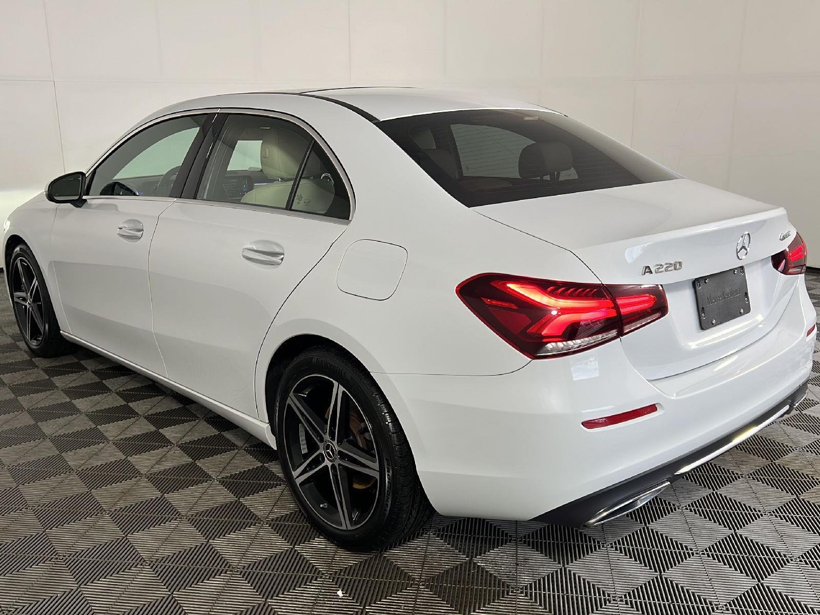 Used 2022 Digital White Metallic Mercedes-Benz A 220 image 19