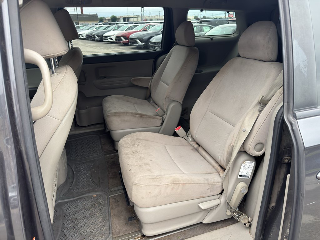 Used 2015 Platinum Graphite Kia LX image 9
