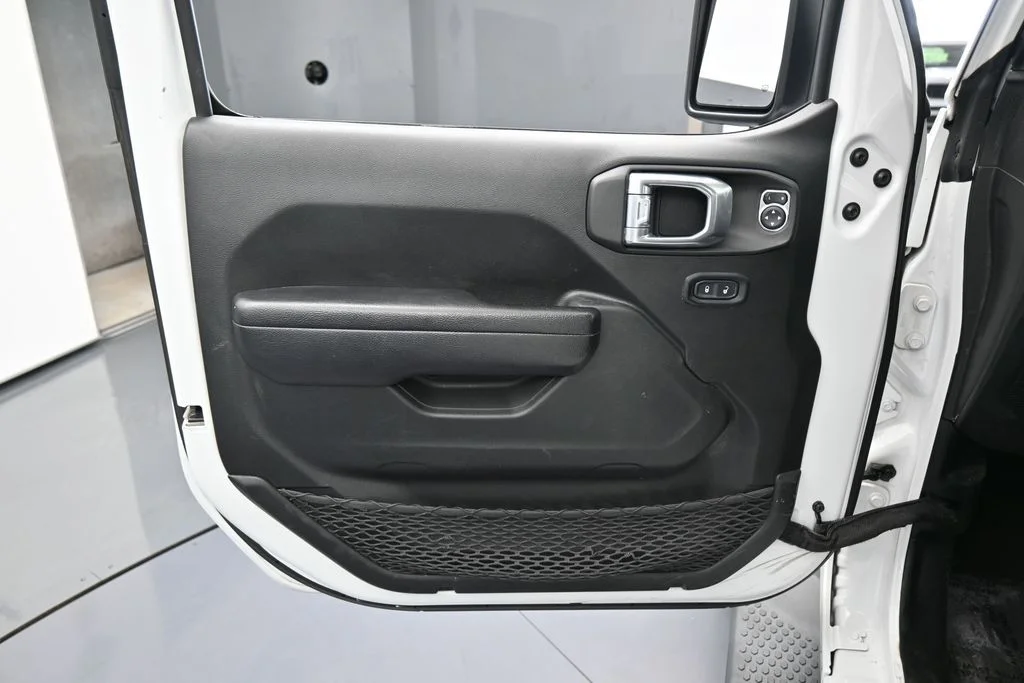 Used 2022 Bright White Clearcoat Jeep Unlimited Sport Altitude image 11