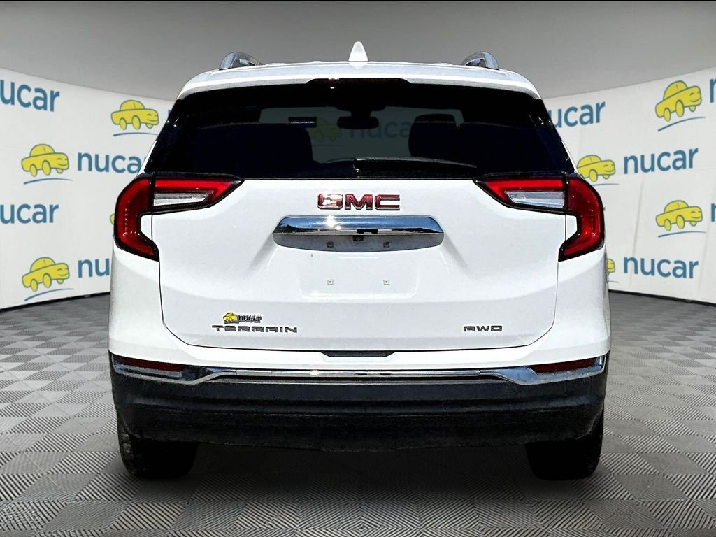 Used 2024 White GMC SLT image 5