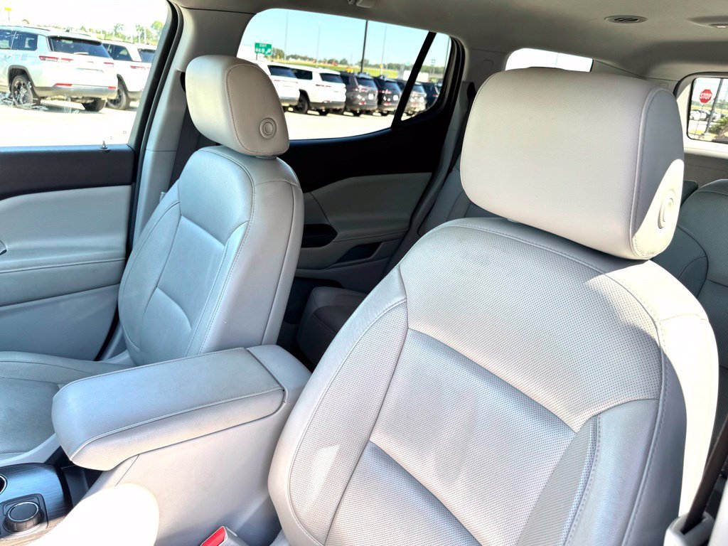 Used 2018 White GMC SLT-1 image 12