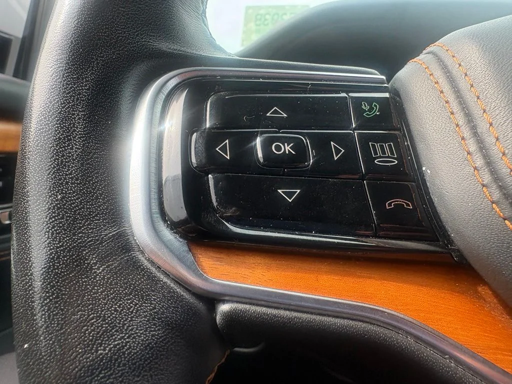 Used 2022 White Jeep Series III image 24