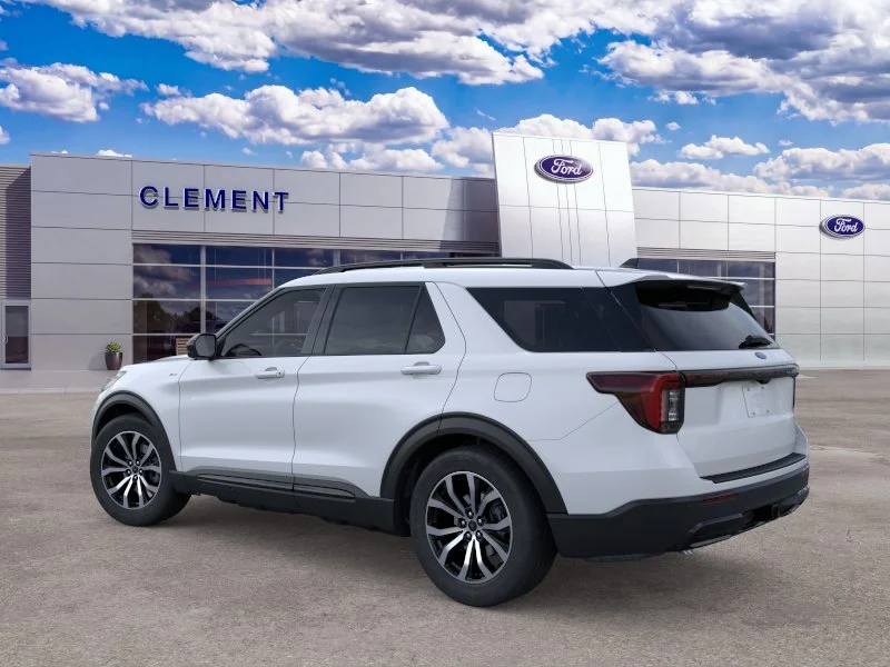 New 2026 Space White Metallic Ford ST-Line image 4