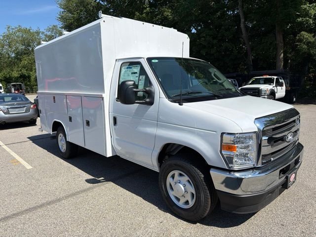 New 2027 Oxford White Ford E-350 SRW image 1