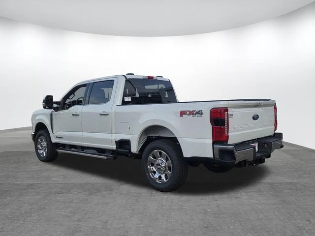 New 2026 Star White Metallic Tri-Coat Ford F-250® Lariat® image 4
