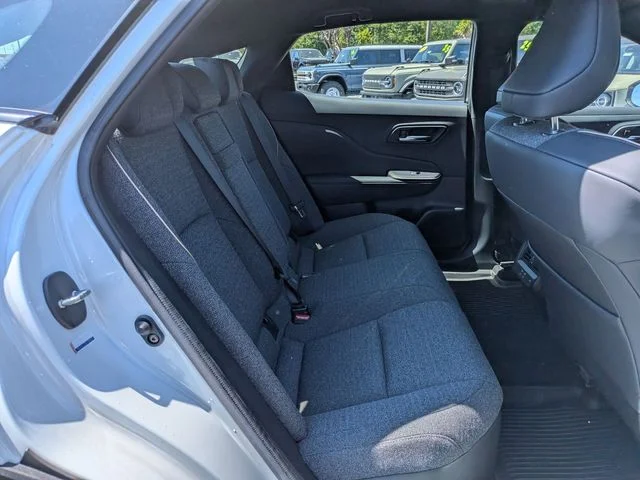 Used 2023 White Toyota XLE image 31