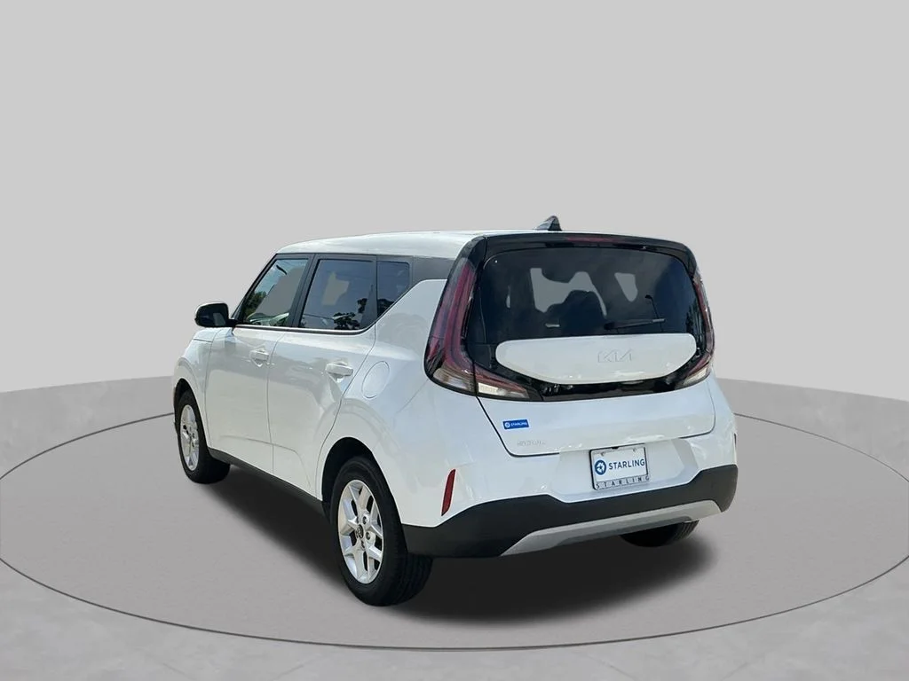 Used 2025 White Kia LX image 7