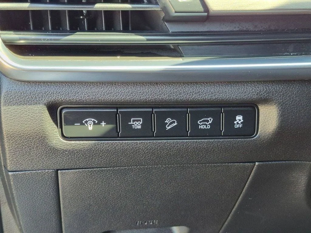 Used 2024 Black Kia SX X-Line image 18