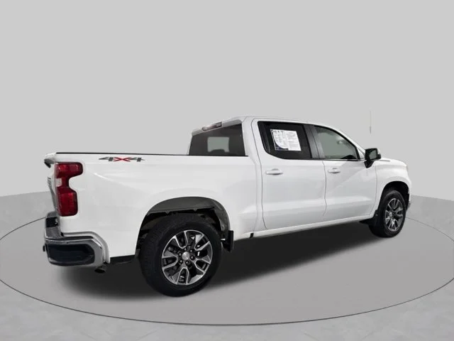 Used 2024 White Chevrolet LT image 11