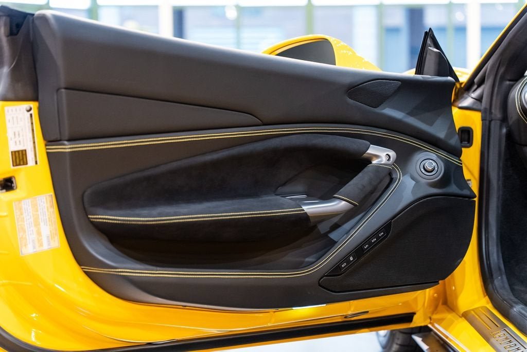Used 2021 Giallo Modena Ferrari Base image 20
