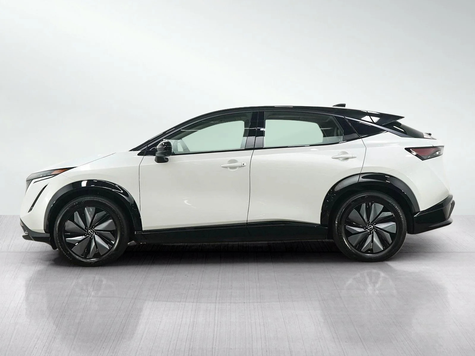 Used 2023 Nissan Ariya Evolve+ with VIN JN1DF0BB1PM706382 for sale in Wayzata, MN