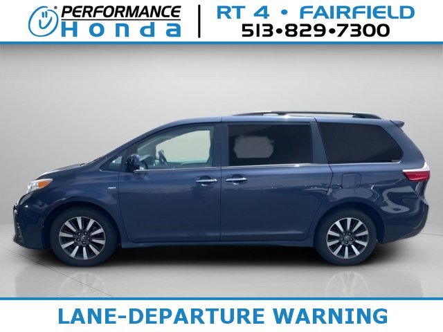 2018 Toyota Sienna XLE V6 AWD 7-Passenger's photo