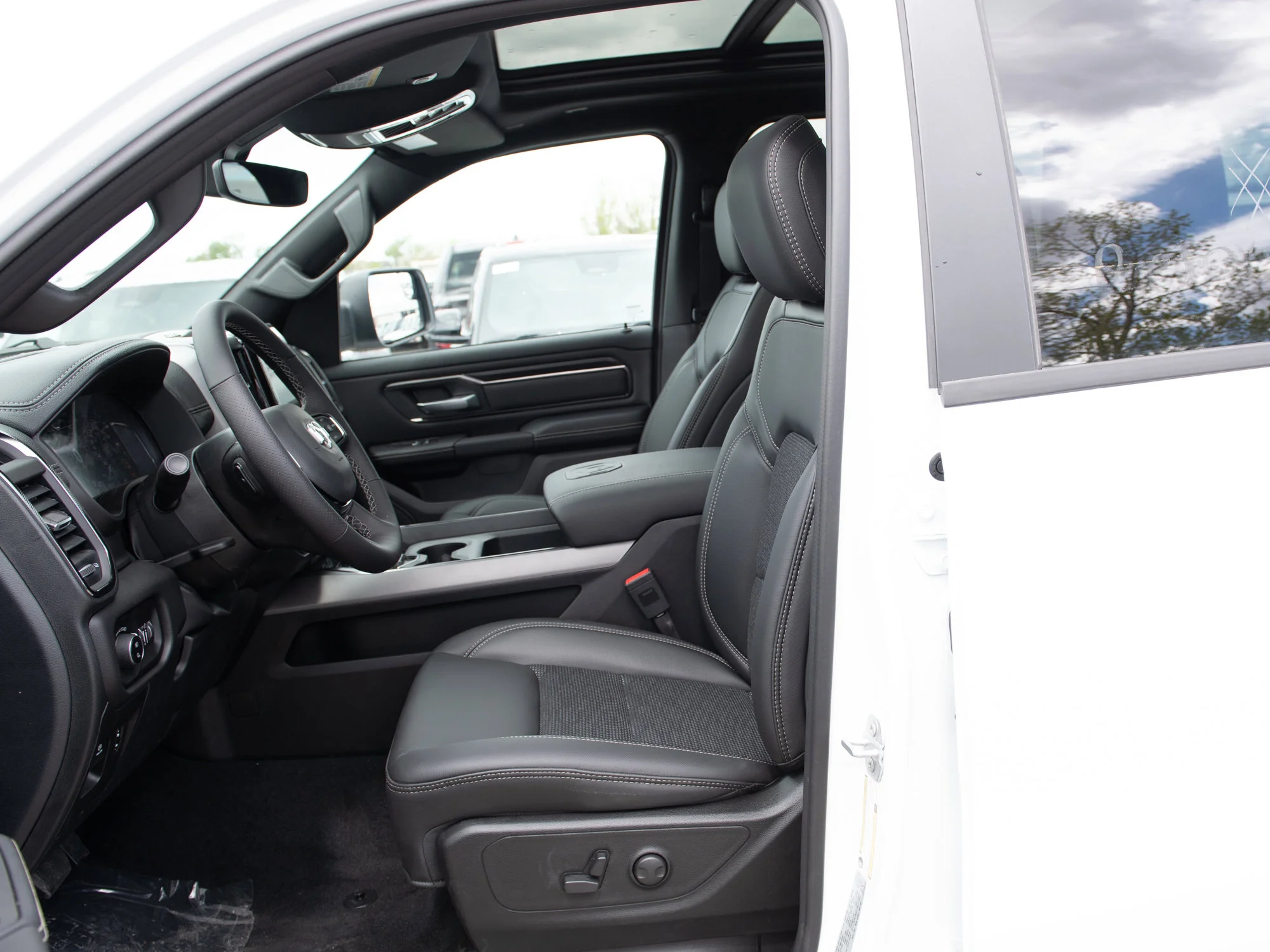 New 2026 White RAM Sport* image 18