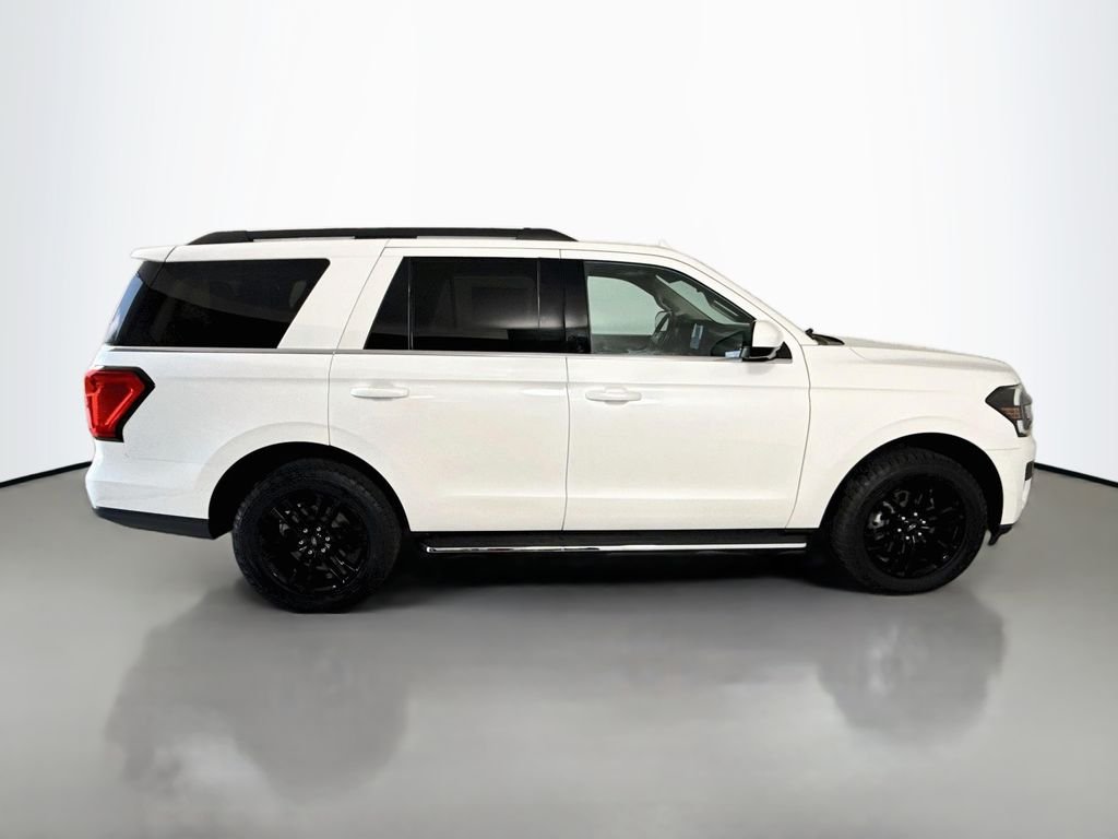 Used 2023 Star White Metallic Tri-Coat Ford XLT image 8