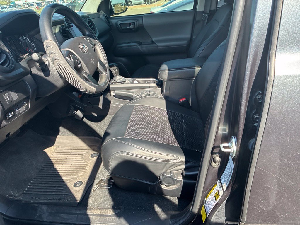 Used 2022 Gray Toyota SR image 6