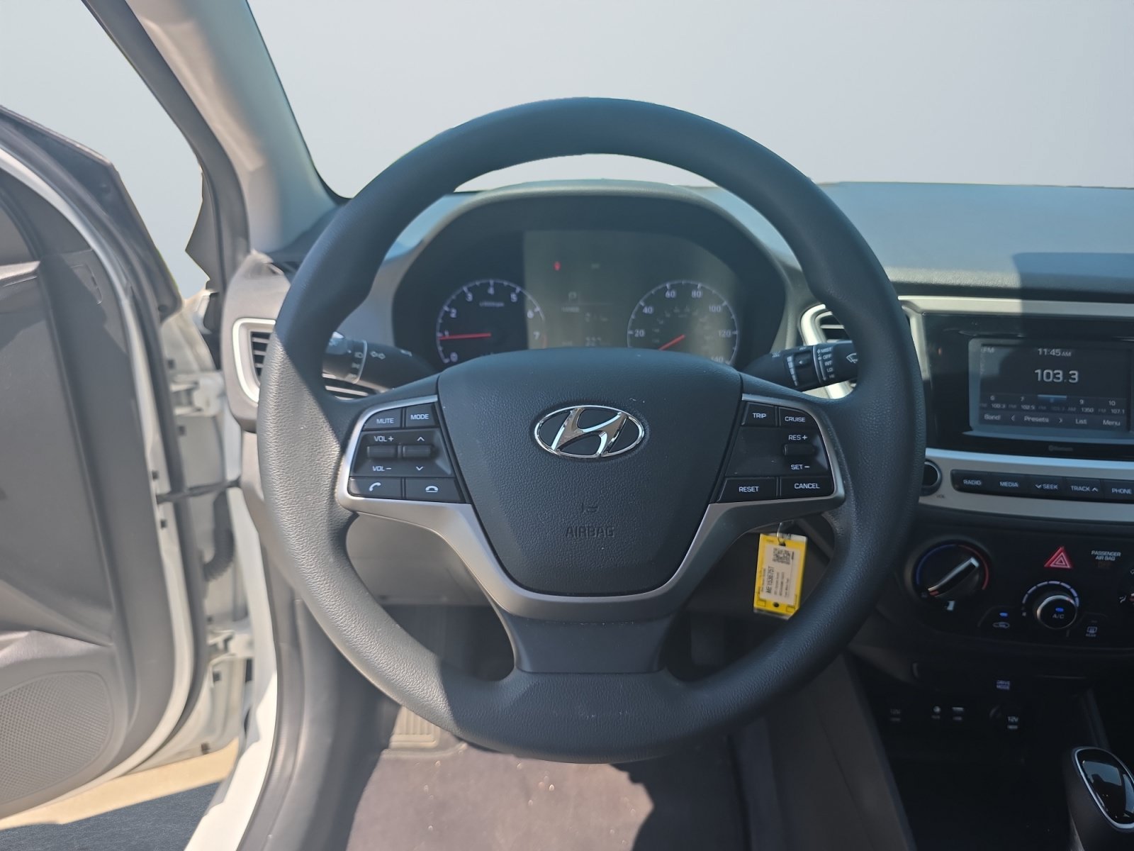Used 2021 Frost White Pearl Hyundai SE image 12