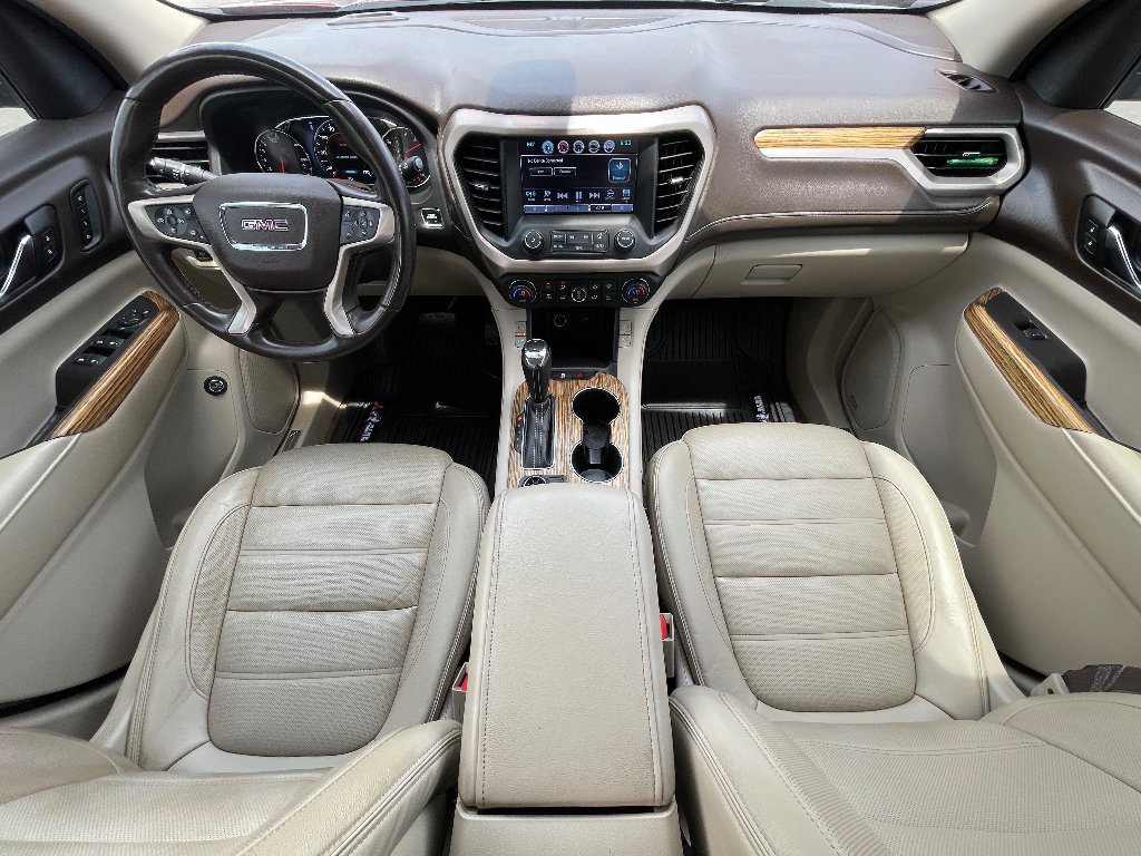Used 2019 Red Quartz Tintcoat GMC Denali image 3