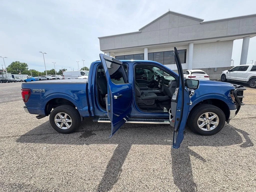 Used 2024 Blue Metallic Ford XLT image 8