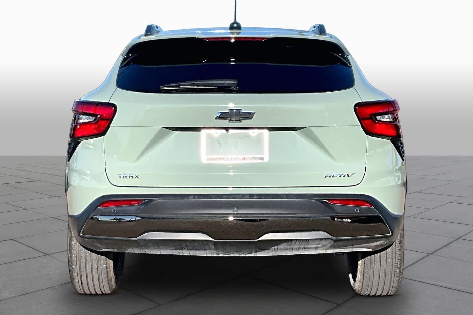 Used 2025 Cacti Green Chevrolet ACTIV image 5