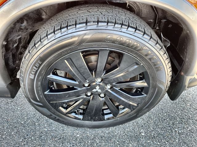 Used 2022  Mitsubishi  image 20