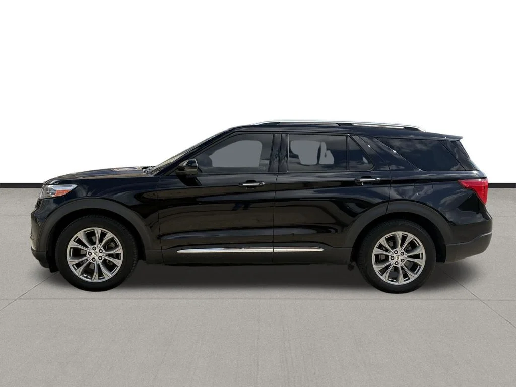 Used 2022 Black Metallic Ford Limited image 8