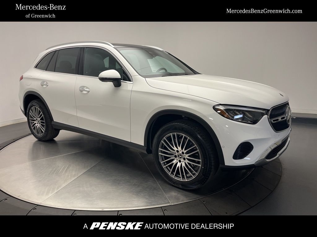Used 2026  Mercedes-Benz GLC 300 image 1