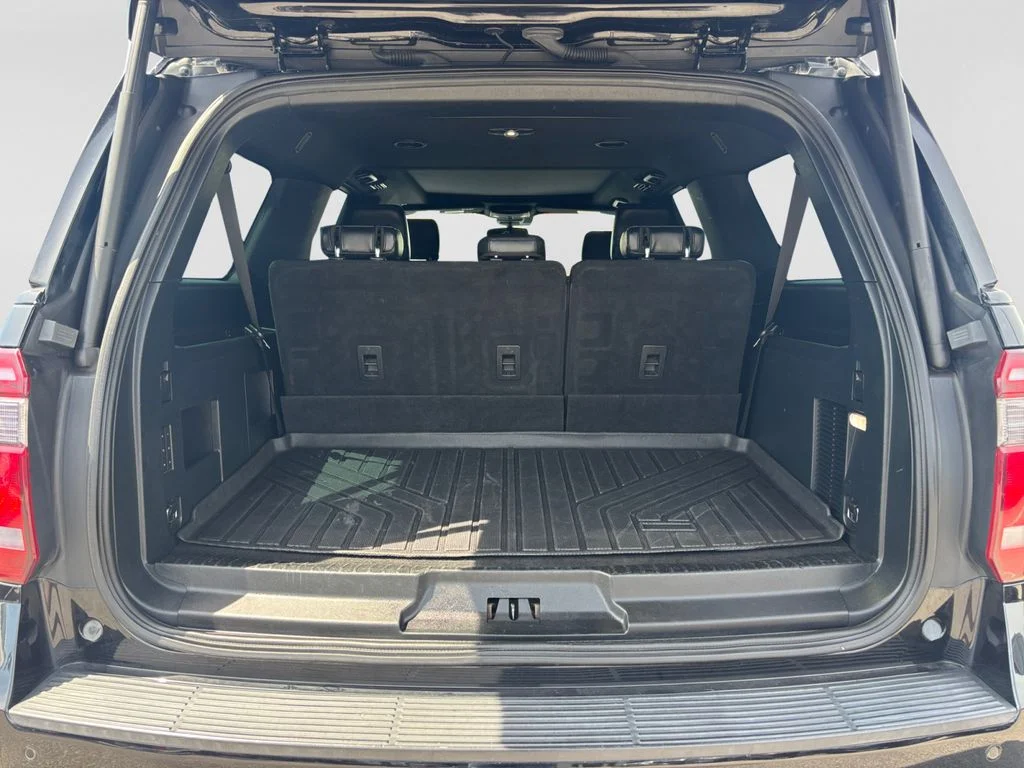 Used 2020 Black Ford XLT image 19