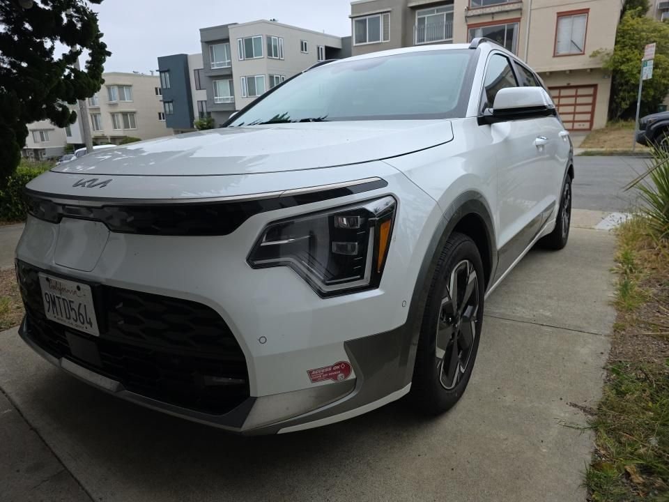 Used 2023 Kia Niro Wave with VIN KNDCT3L1XP5016911 for sale in Cathedral City, CA