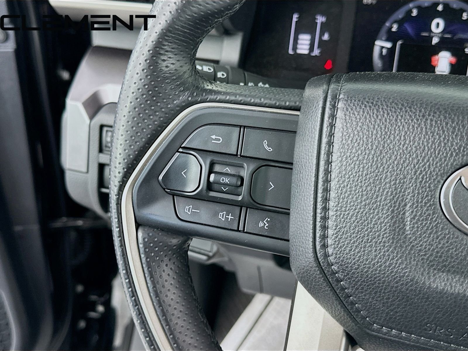 2025 Toyota 4Runner SR5 - Photo 15
