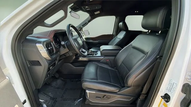 Used 2023 White Ford Lariat image 20