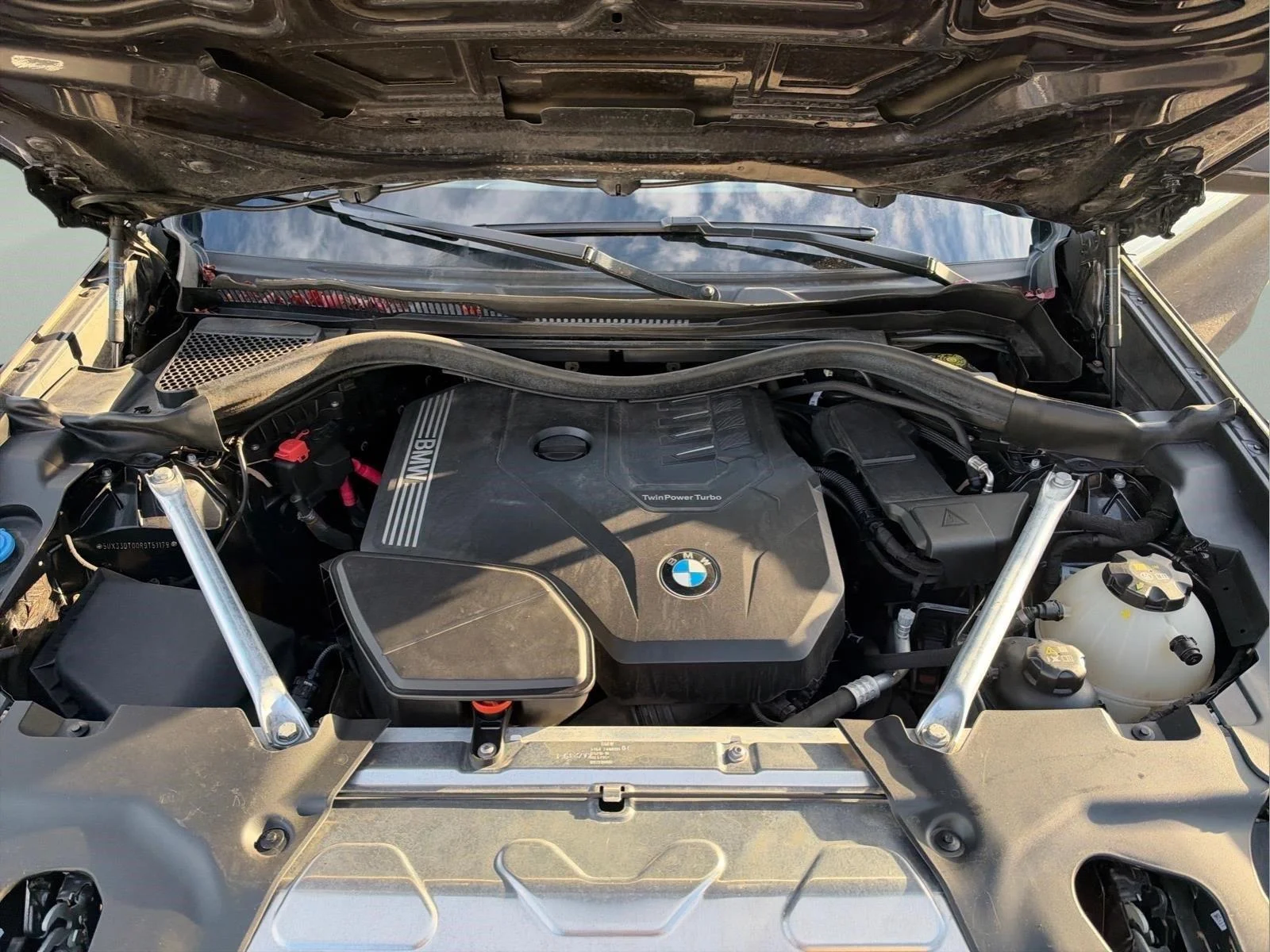 Used 2024 Dark Graphite Metallic BMW xDrive30i image 32