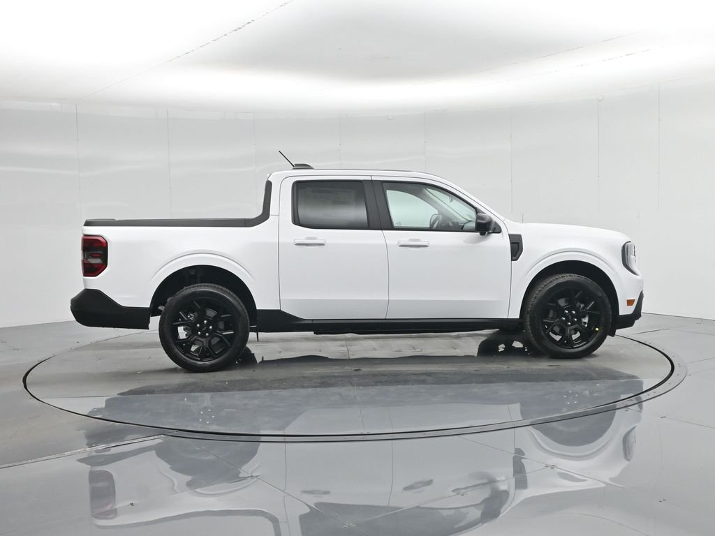 New 2026 Oxford White Ford Lariat image 24