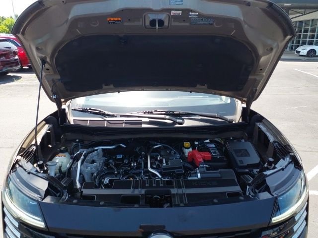Used 2025 Brown Nissan SV image 6