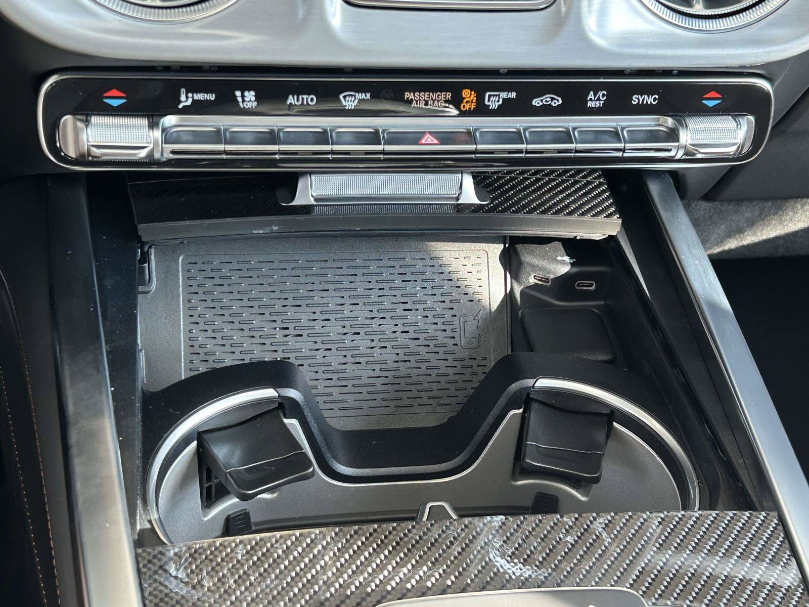 New 2027 MANUFAKTUR customer request glossy paint finish Mercedes-Benz AMG® G 63 SUV image 34