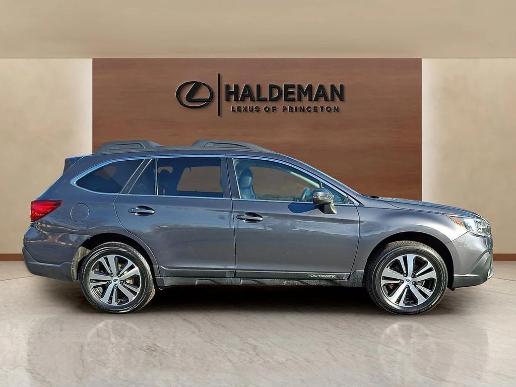 2019 Subaru Outback Limited - Photo 8