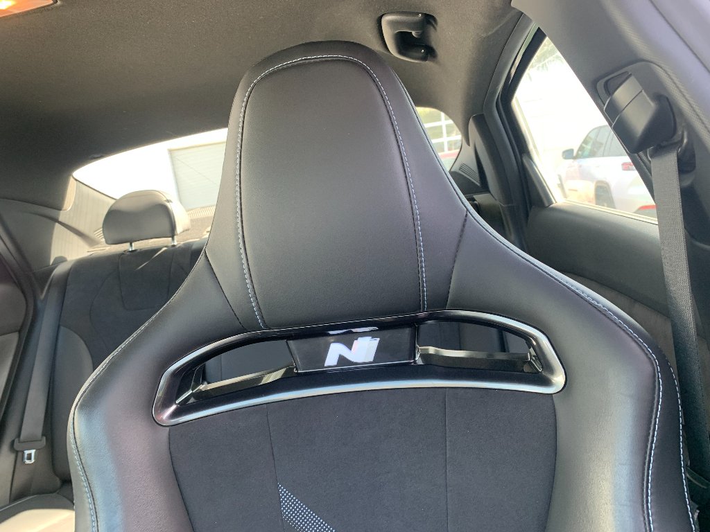 Used 2023 Onyx Black Hyundai Base image 28