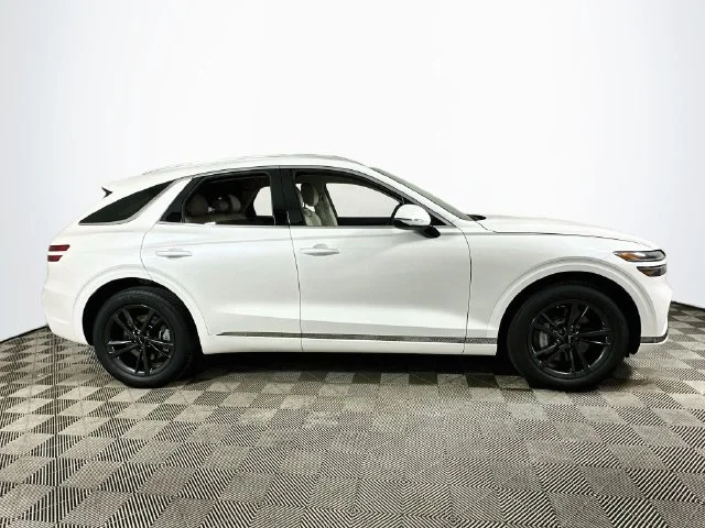 New 2027 White Genesis 2.5T Select image 3