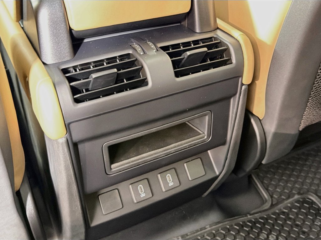 New 2026 Fuji White Land Rover X-Dynamic SE image 27