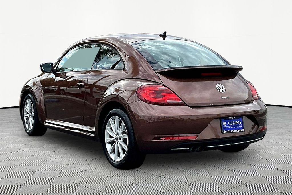 Used 2017  Volkswagen 1.8T SE image 4