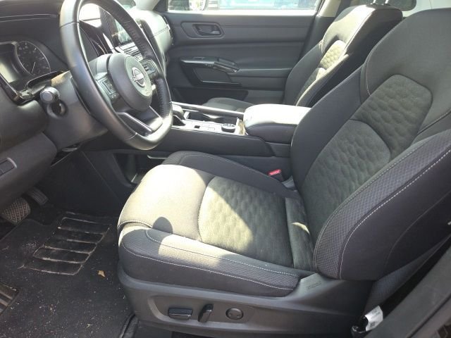 Used 2025 Super Black Nissan SV image 2