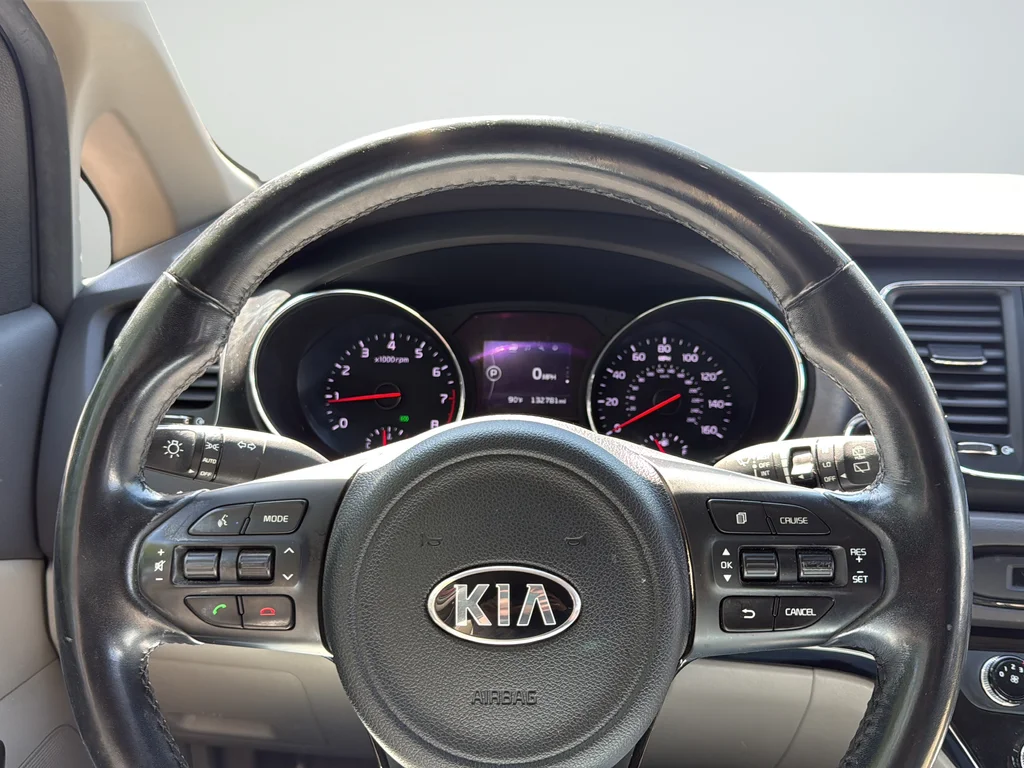 Used 2017 Red Kia LX image 24