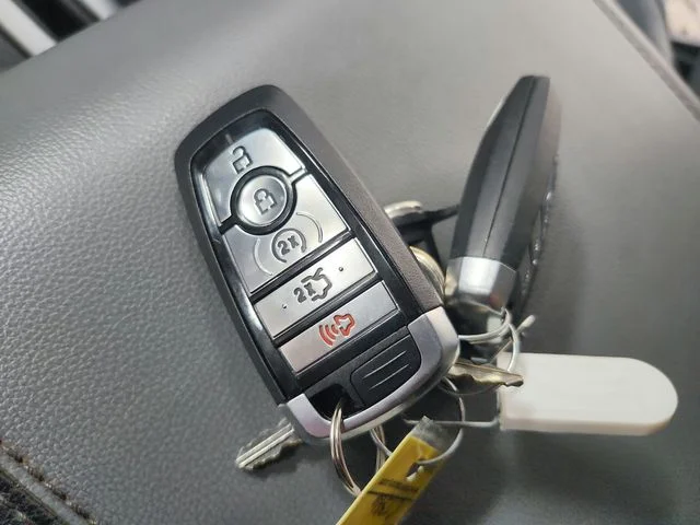 Used 2023 White Ford Lariat image 34