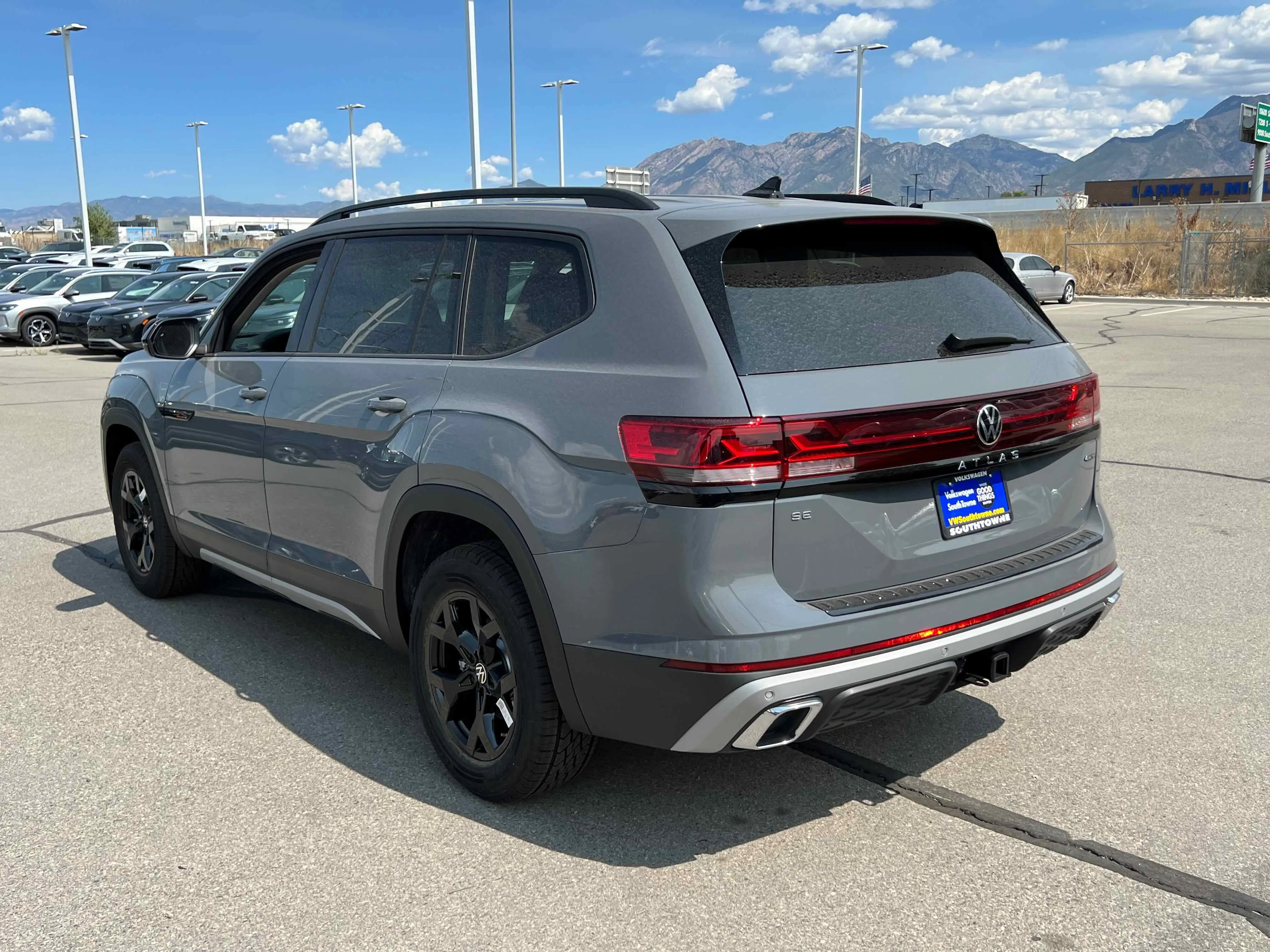 New 2026 Gray Volkswagen 2.0T Peak Edition image 13
