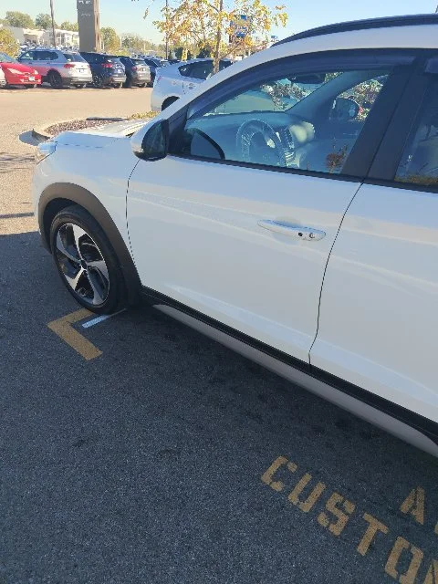 Used 2018 White Hyundai Value image 4